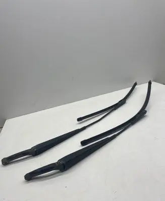 Volvo V70 Windshield/front glass wiper blade 
