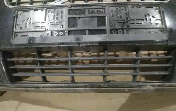 Volvo S40 Front bumper lower grill