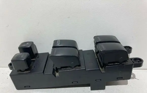 Nissan Primera Electric window control switch 25401AV660
