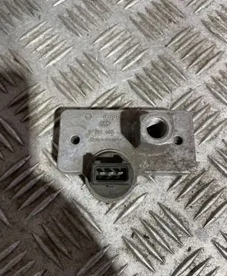 BMW 5 E60 E61 Sensor 0281002018
