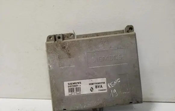 Renault Megane I Engine control unit/module S101728201B 7700863557