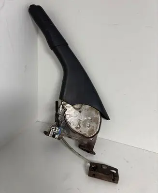 Renault Clio III Hand brake release handle 11328283 A10082012AFD 8200964707
