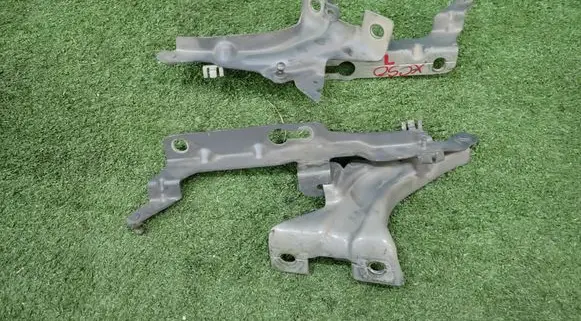 Volvo XC90 Engine bonnet/hood hinges 