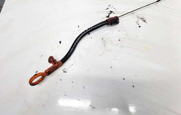 Audi TT TTS Mk2 Oil level dip stick 06F103663H