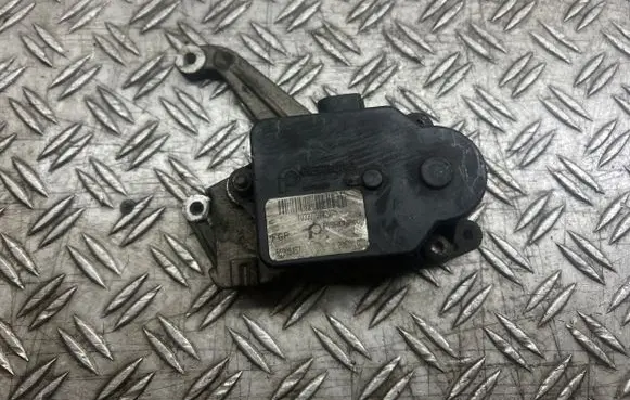 Opel Vectra C Intake manifold valve actuator/motor 55206457
