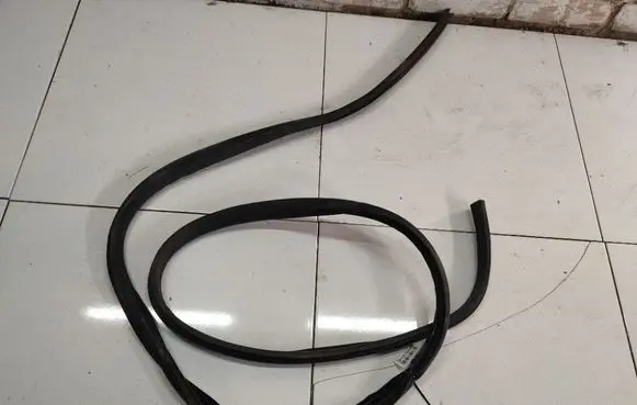 Ford S-MAX Rubber seal front coupe door 