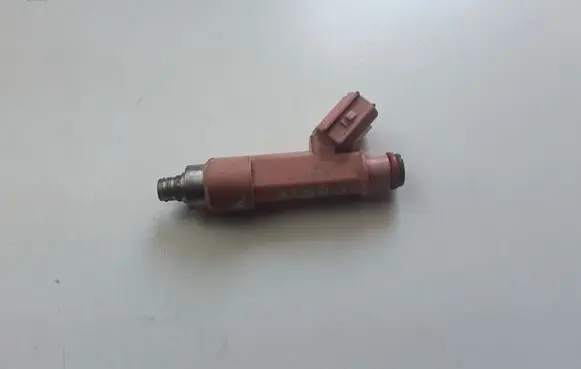 Fuel injector