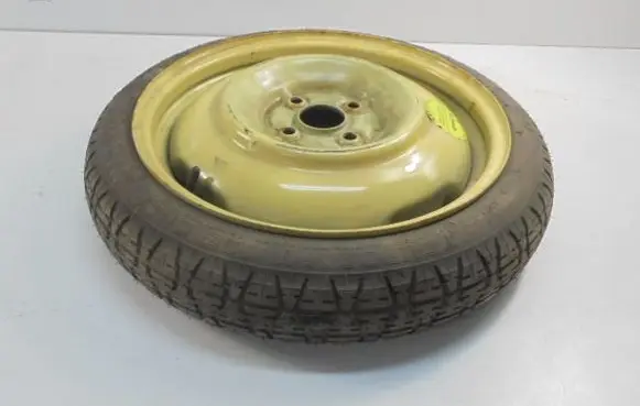 Toyota Starlet (P90) V R12 spare wheel 