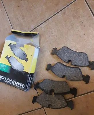 Ford Scorpio Brake pads (front) D1501EA LP0585 211901800