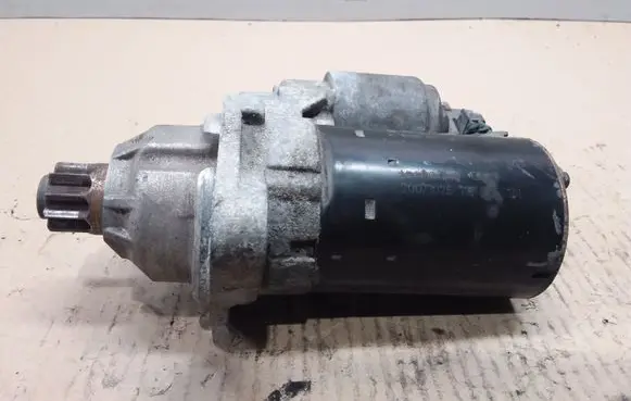Skoda Fabia Mk2 (5J) Starter motor 0007121402 02M911023G