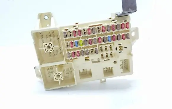 Jaguar S-Type Fuse module 6R8T14A067AA