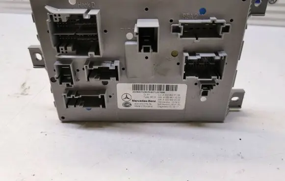 Mercedes-Benz C W205 Comfort/convenience module A2229007109 A2229011203 A2229022301