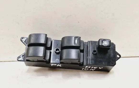 Mitsubishi i-MiEV Electric window control switch MR587942 0171D2 C8DD332M