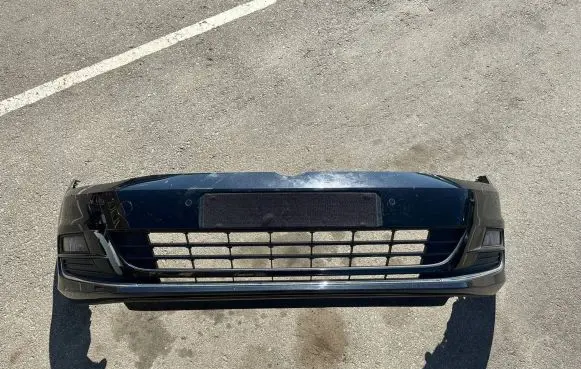 Volkswagen Golf VII Front bumper