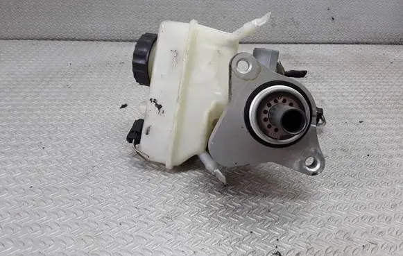 Mercedes-Benz C W203 Master brake cylinder A2034300002