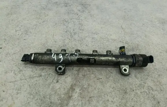 Opel Zafira B Fuel main line pipe 55200266