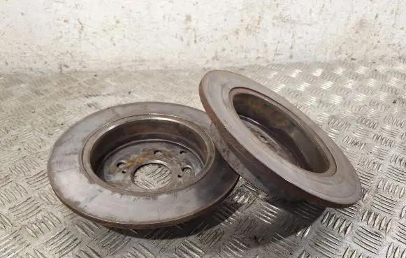 Toyota Avensis T250 Rear brake disc 4243105050