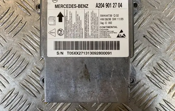 Mercedes-Benz C W204 Airbag control unit/module A2049012704 5WK44739