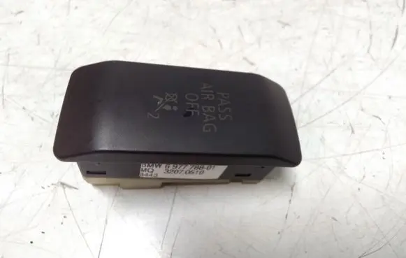 BMW 5 E60 E61 Passenger airbag on/off switch 697778801