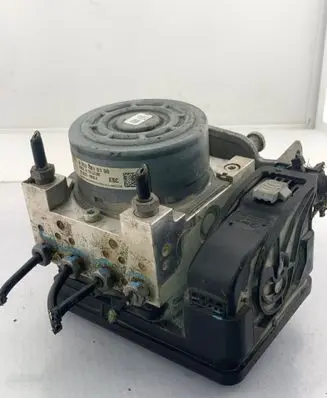 Mercedes-Benz C W205 ABS Pump 28515654113 10091515673 10062533761