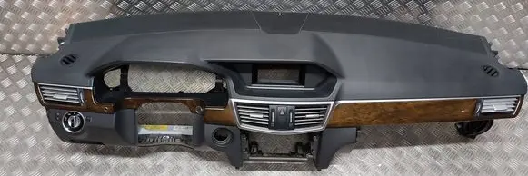 Mercedes-Benz E W212 Dashboard S18031402