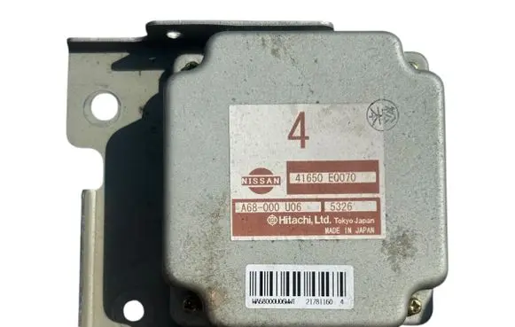 Nissan X-Trail T30 Torque split ecu control unit/module 41650EQ070 5326 A68000U06