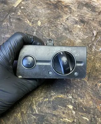 Mercedes-Benz E W211 Light switch 2115450404