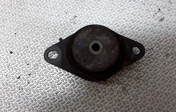 Renault Laguna II Gearbox mount 8200000017