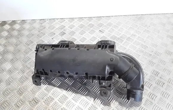 Opel Crossland X Air filter box 9805057080