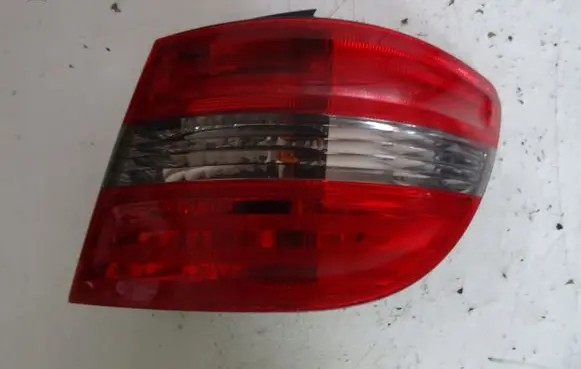 Mercedes-Benz B W245 Tailgate rear/tail lights