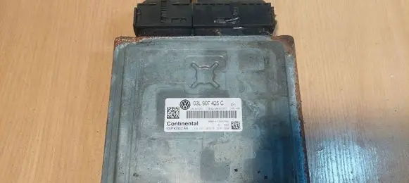 Volkswagen Golf VI Engine control unit/module ECU 03L907425C 5WP42902AA SIMOSPCR2.1