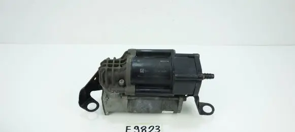 Mercedes-Benz C W205 Air suspension compressor/pump A2053200104