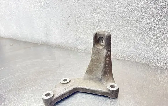 Opel Sintra Gearbox mounting bracket 10259151