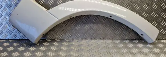 Ford Explorer Rear arch trim 6L2478291C20