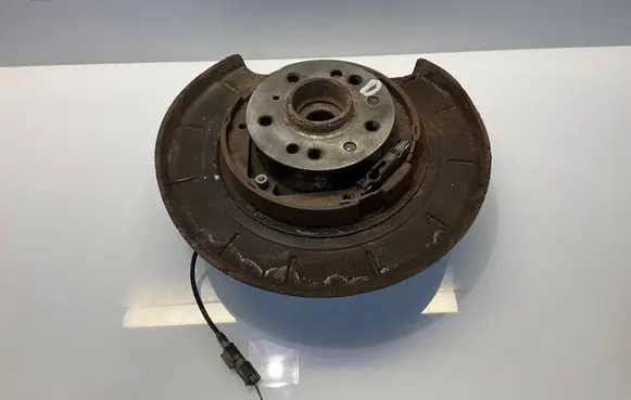 Mercedes-Benz R W251 Rear wheel hub A1643501408 1643501408
