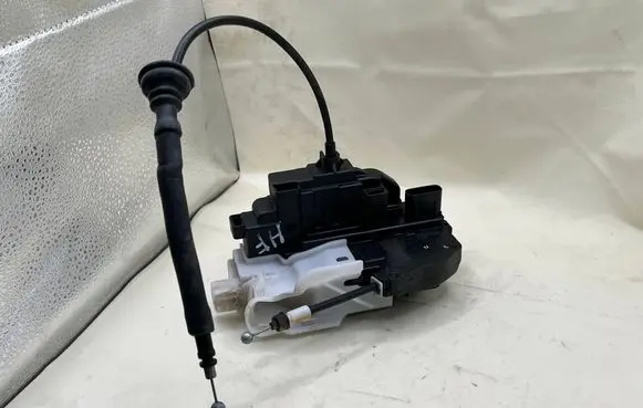 KIA Ceed Rear glass lock/latch C429 813201H060