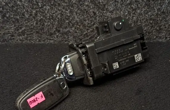 Audi A4 S4 B8 8K Ignition lock 8K0909131C