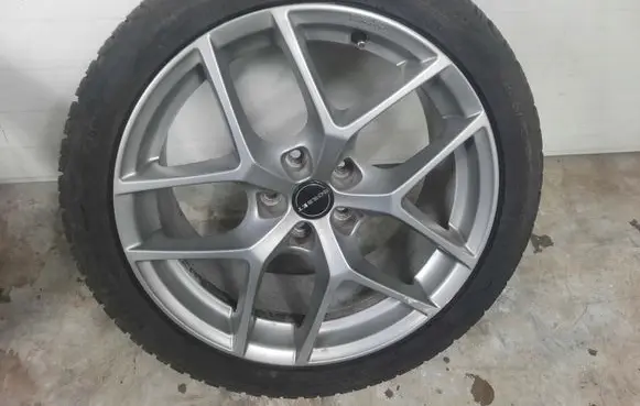 R16 alloy rim