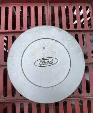Ford Escort Original wheel cap 91AB1130AB C8C9A