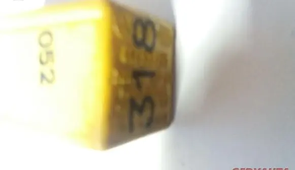 Volkswagen PASSAT B5 Other relay 447959875