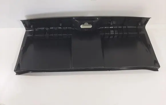 Trunk/boot sill cover protection