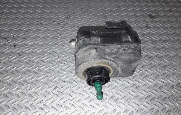 Renault Scenic I Headlight level adjustment motor 7700840141