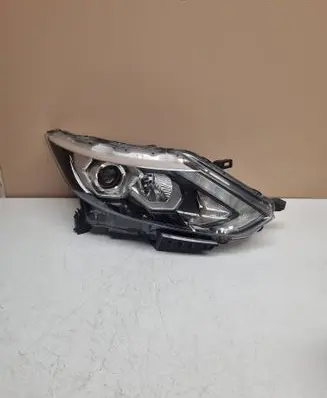 Nissan Qashqai Headlight/headlamp 10018015 10018016 1313899R