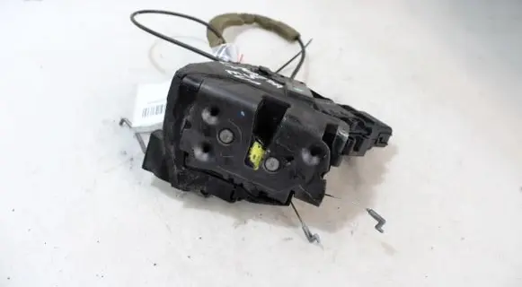 Mazda 5 Front door lock