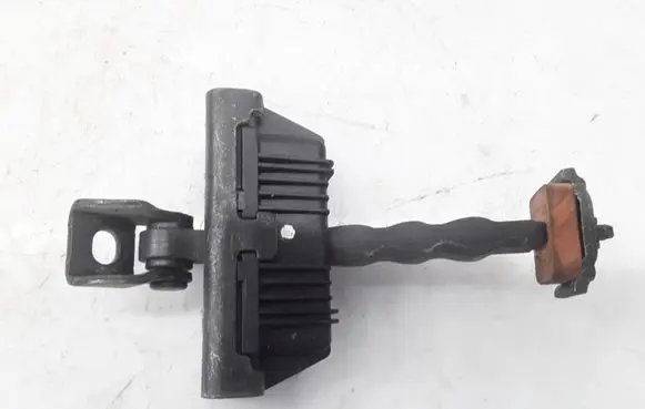 BMW 1 E82 E88 Front door check strap stopper 
