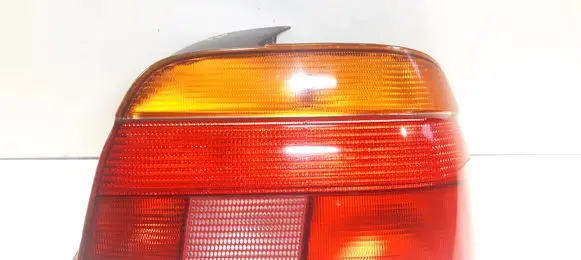 BMW 5 E39 Rear/tail lights 8358032 2VP00724002