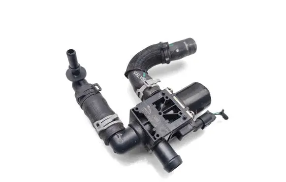 Land Rover Range Rover Evoque L551 Coolant heater control valve J9D318495AA