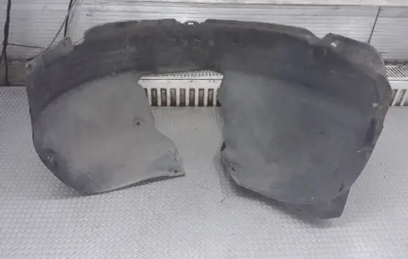 Volkswagen Jetta V Front wheel arch liner splash guards