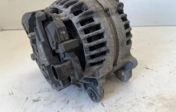 Audi A4 S4 B8 8K Generator/alternator 03G903016E 0124525114