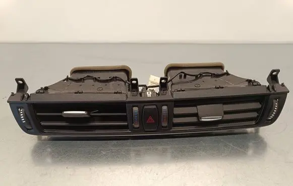 BMW X5 F15 Dash center air vent grill 925264808 06082013 0859208